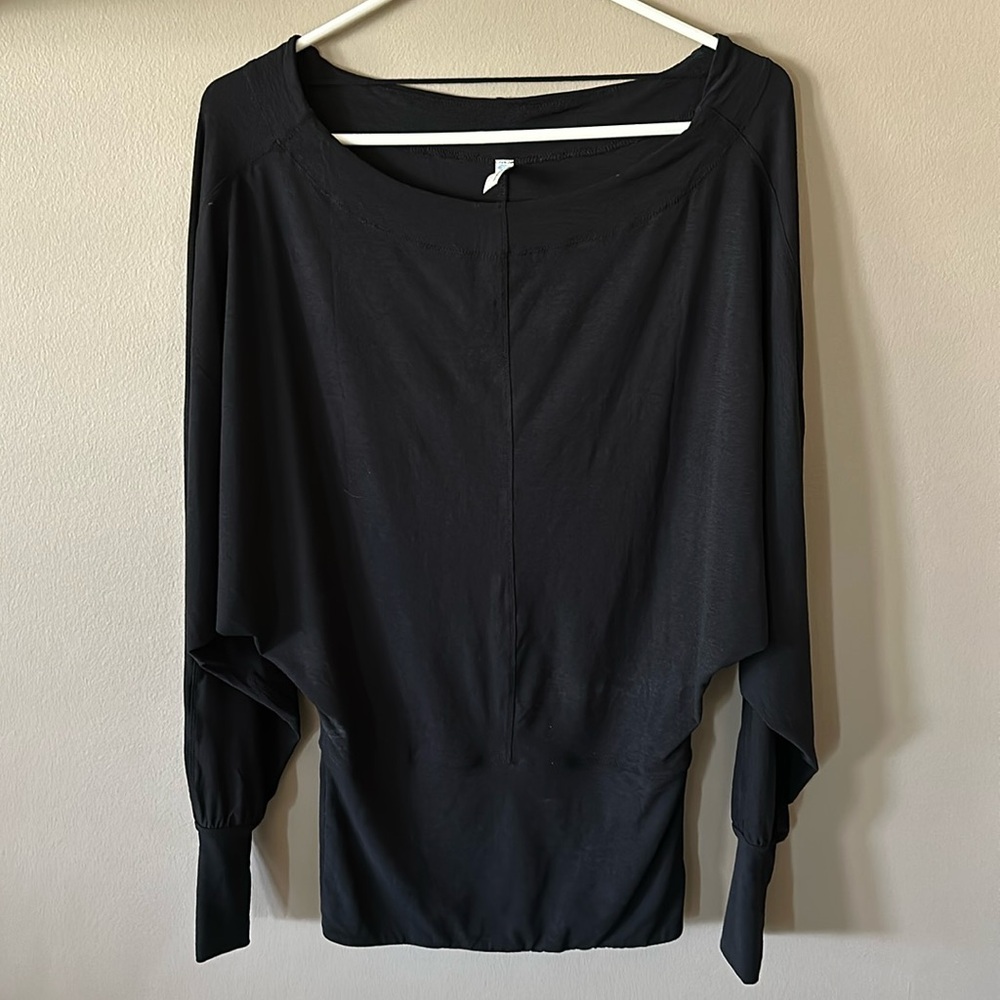 Free People Movement batwing sleeve top with zipper pocket on back